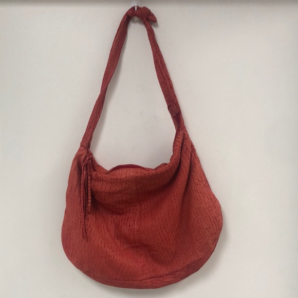 Benelli & me Hobo Leather Bag - Picture 1 of 10